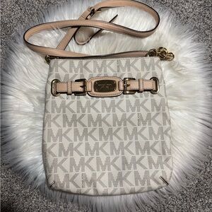 Michael Kors Hamilton Crossbody Bag